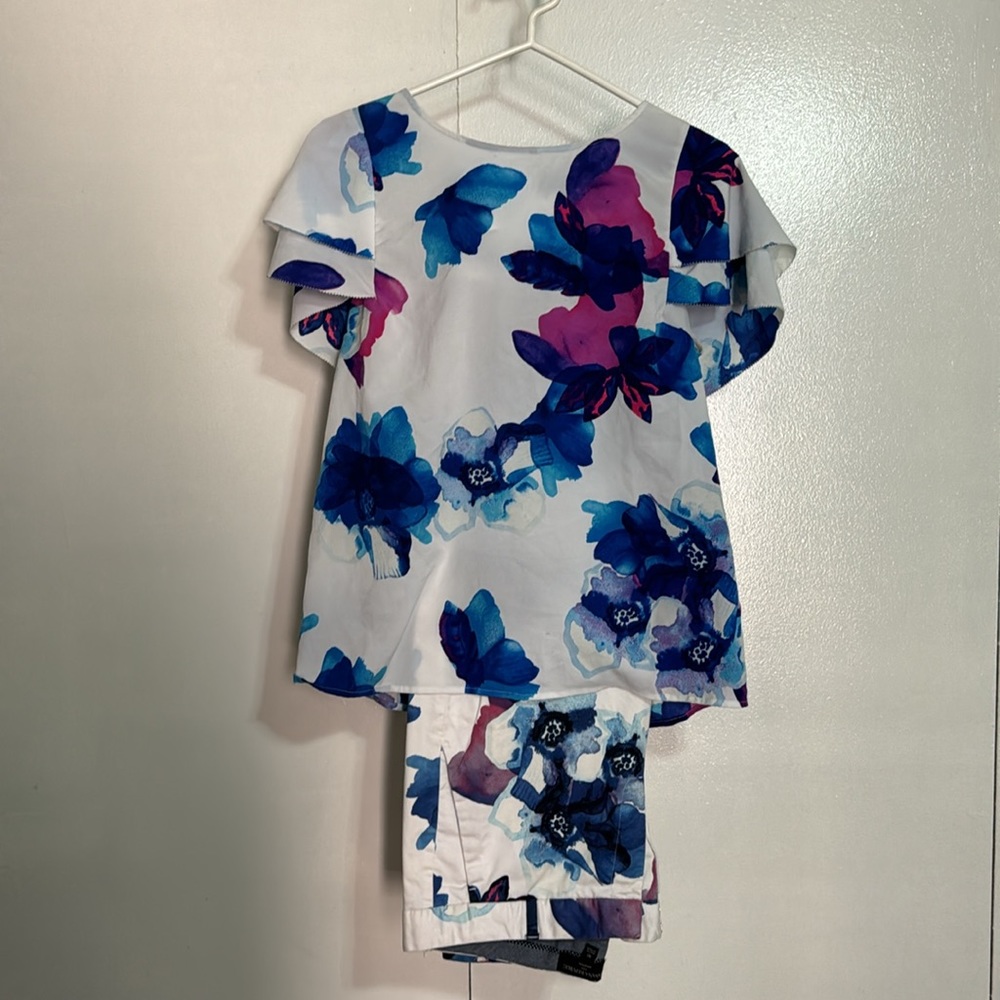 Banana Republic top/pants